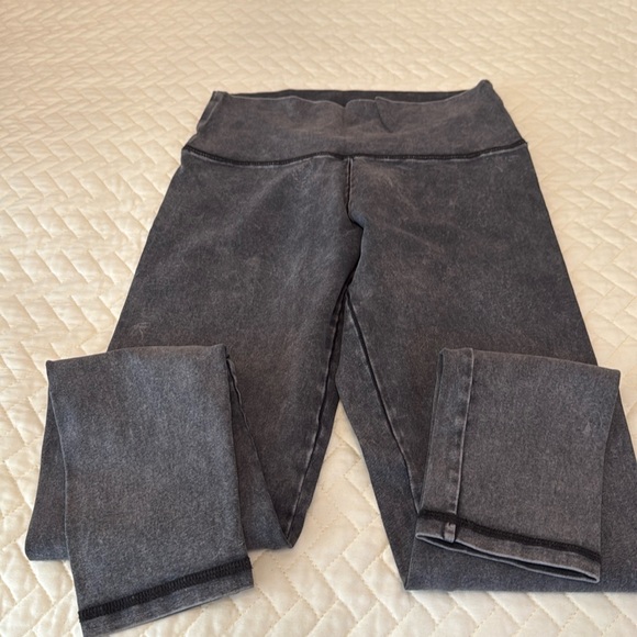 Aerie Legging - Picture 1 of 3